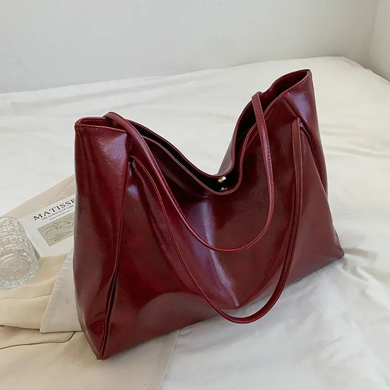 Bolsa Tote Grande em Pele Macia – Design Minimalista e Versátil