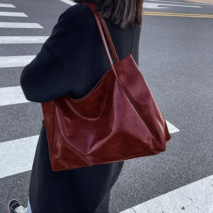 Bolsa Tote Grande em Pele Macia – Design Minimalista e Versátil